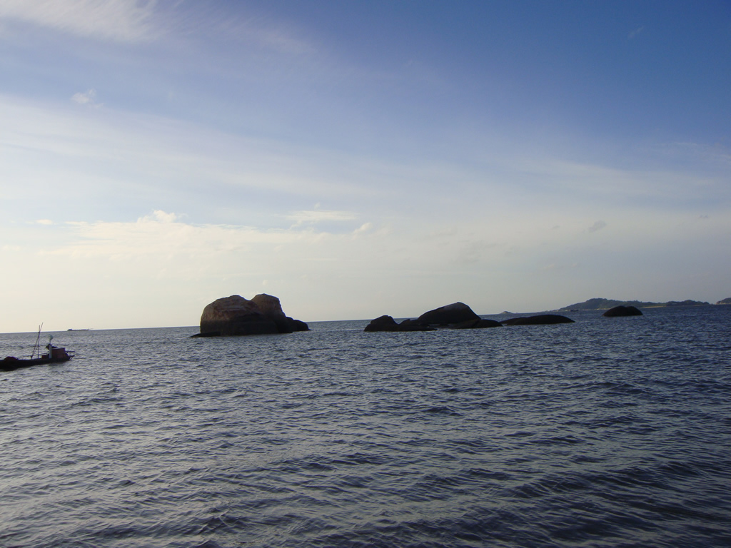 DSC02272_r1_c1 厦门清晨蔚蓝的海